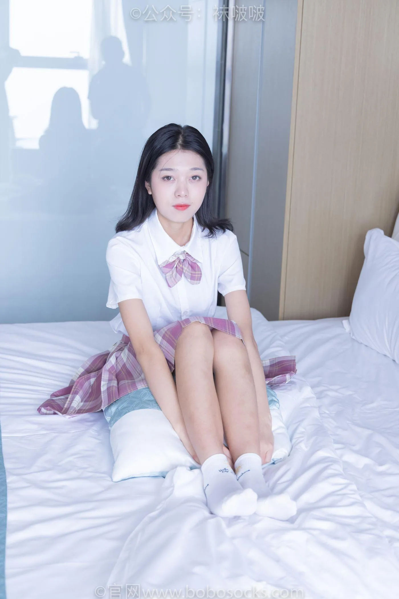 [BoBoSocks袜啵啵]NO.052 瑶瑶-JK制服、帆布鞋、白棉袜、裸足 [133P]插图7